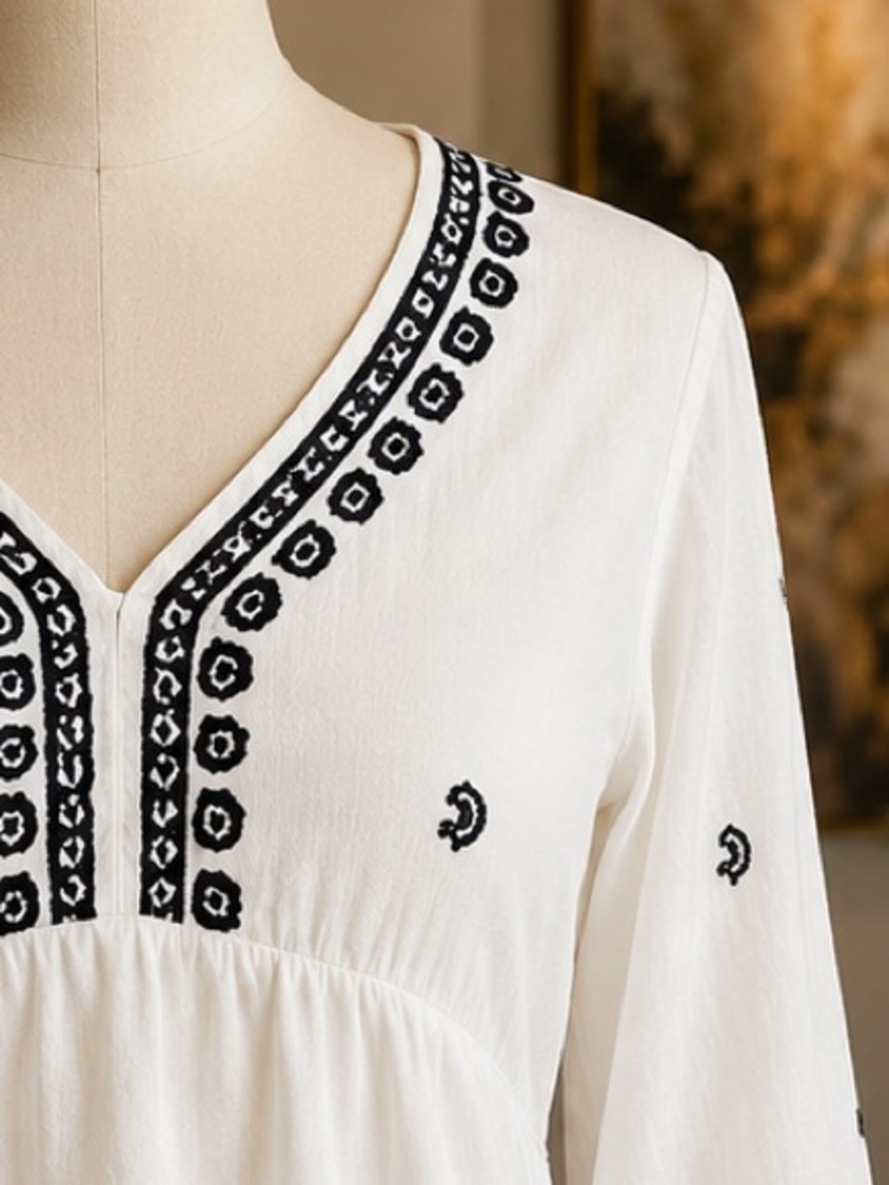 ✨Jessica Sport Embroidered Boho Tunic | White Cotton V-Neck Blouse | bundle & 💸 - Picture 2 of 9